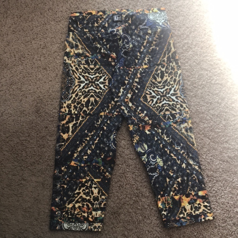Lalaland Comfy Wear Capri Workout Pants Size S/M View 3